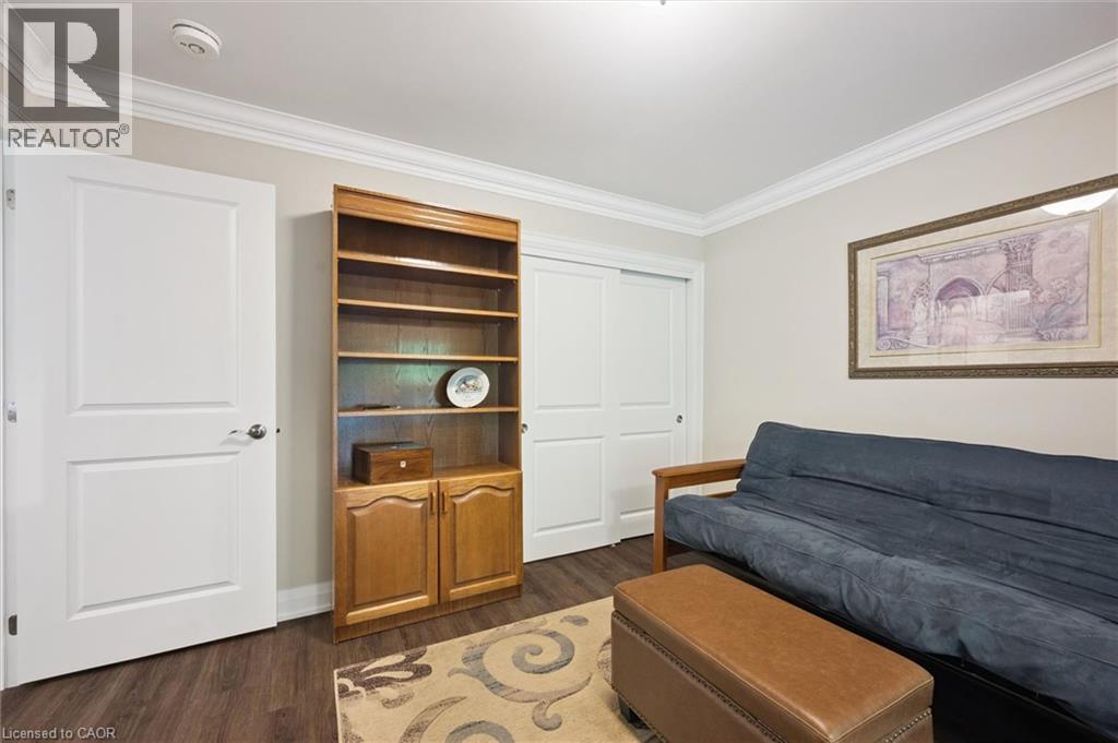 32 Cardinal Mindszenty Boulevard, Hamilton, ON
