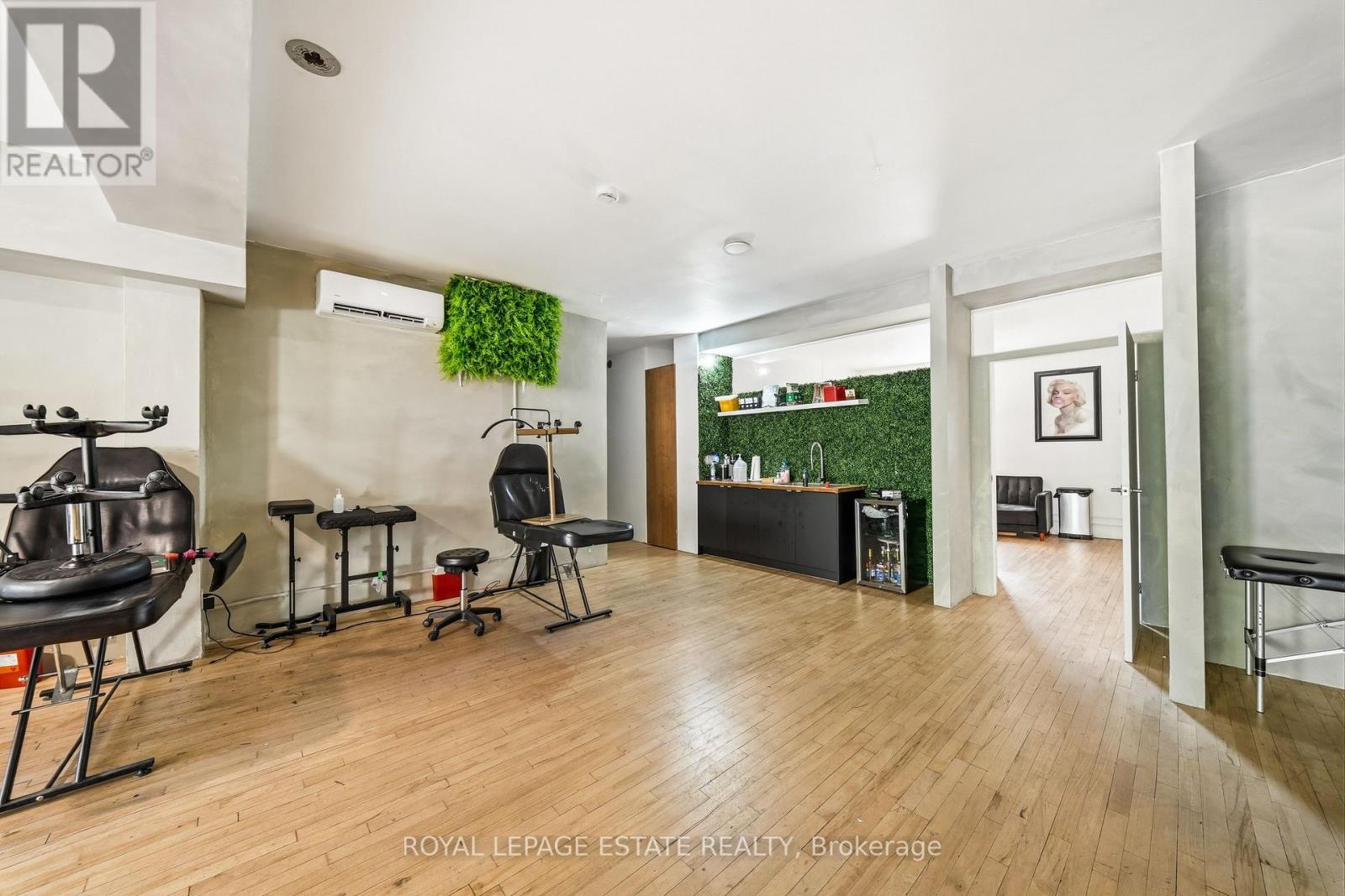 113 Jarvis Street, Toronto, ON