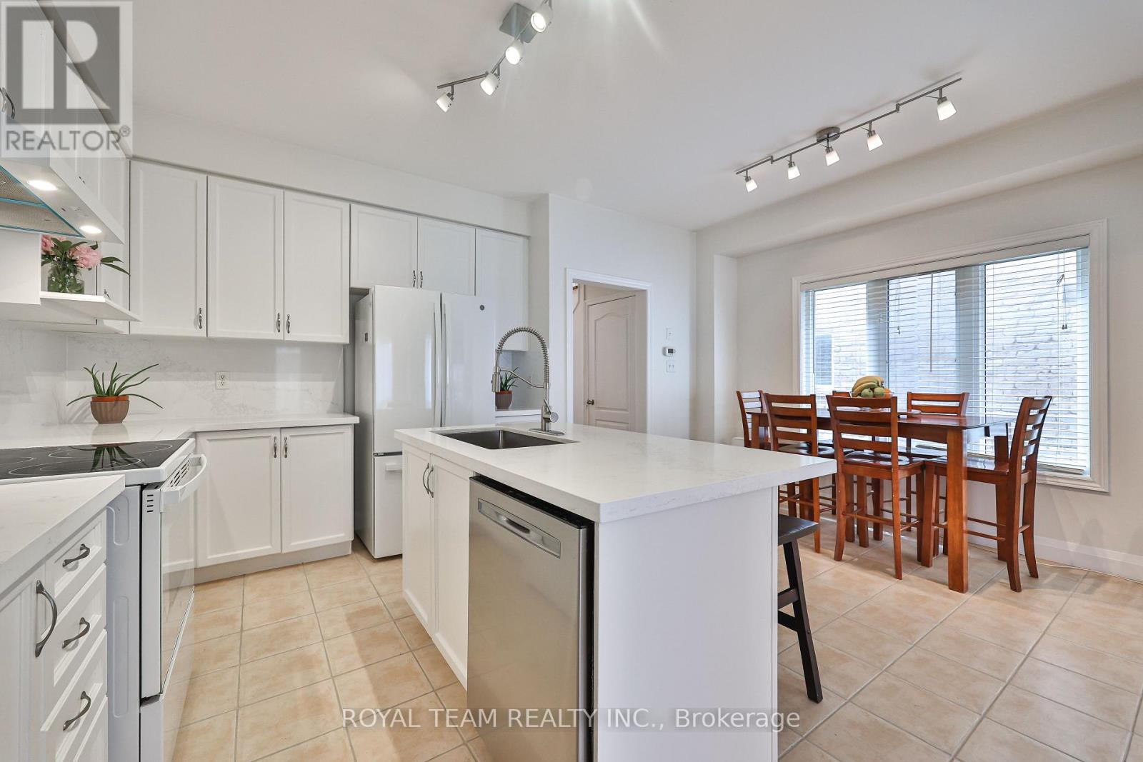 12 Spring Arbour Road, Vaughan, ON