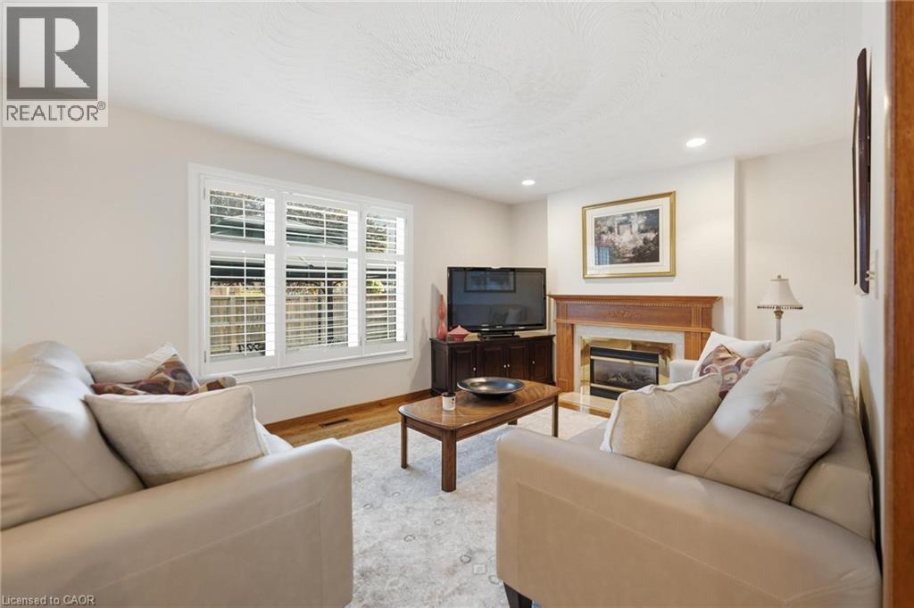 11 Gabriele Court, Hamilton, ON