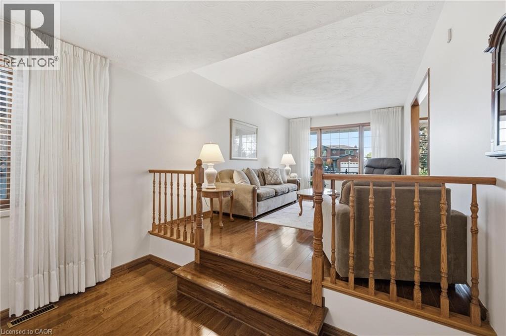 11 Gabriele Court, Hamilton, ON