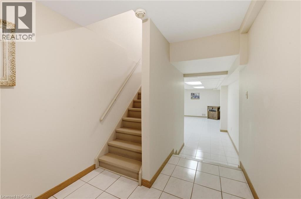 11 Gabriele Court, Hamilton, ON