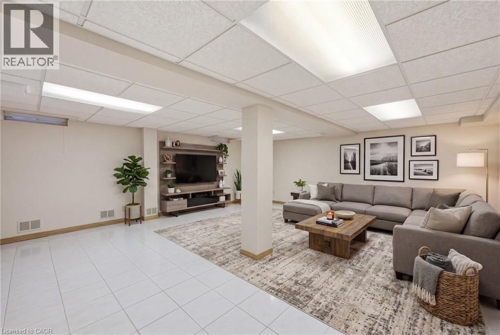 11 Gabriele Court, Hamilton, ON