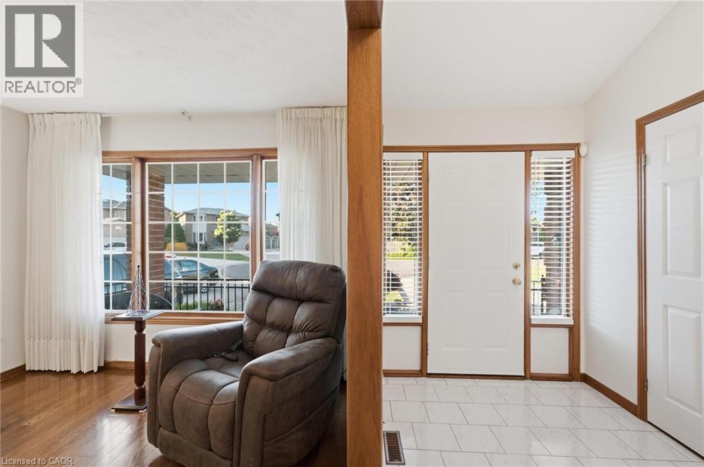 11 Gabriele Court, Hamilton, ON