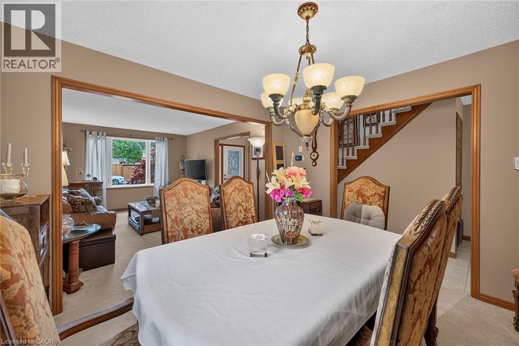 84 Jamieson Drive, Caledonia, ON - Indoor Photo Showing Dining Room