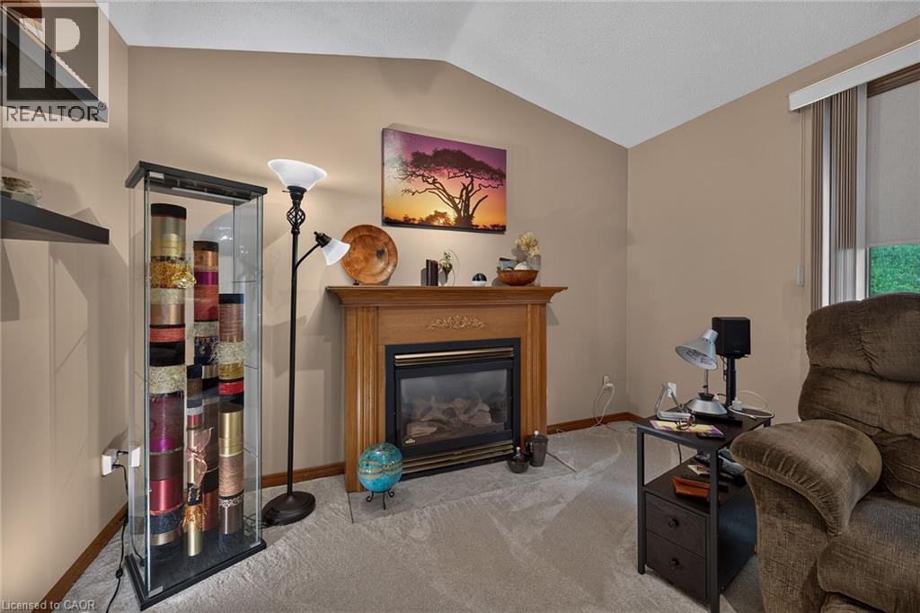 84 Jamieson Drive, Caledonia, ON - Indoor Photo Showing Living Room With Fireplace