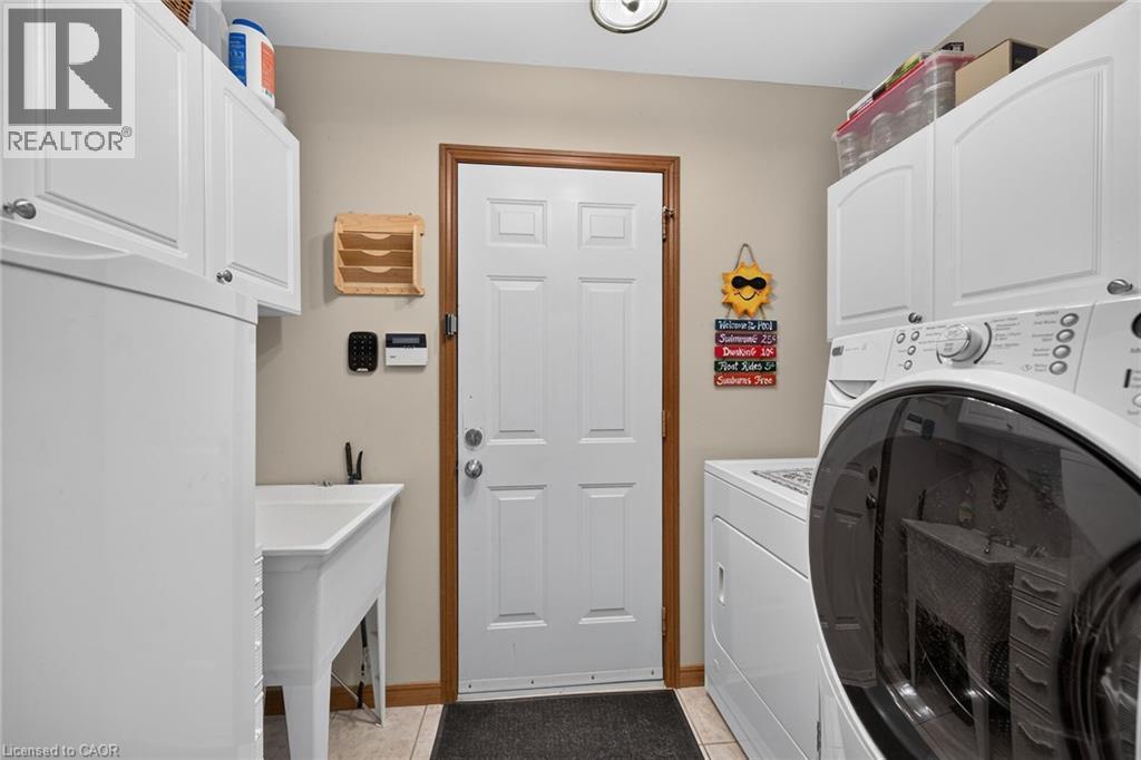 84 Jamieson Drive, Caledonia, ON - Indoor Photo Showing Laundry Room