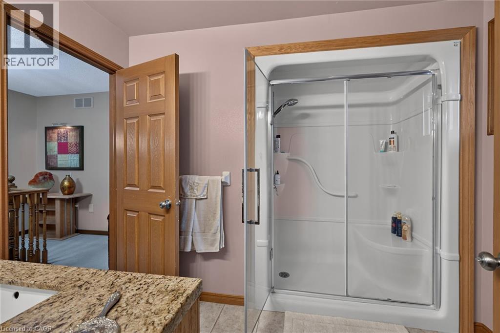 84 Jamieson Drive, Caledonia, ON - Indoor Photo Showing Bathroom