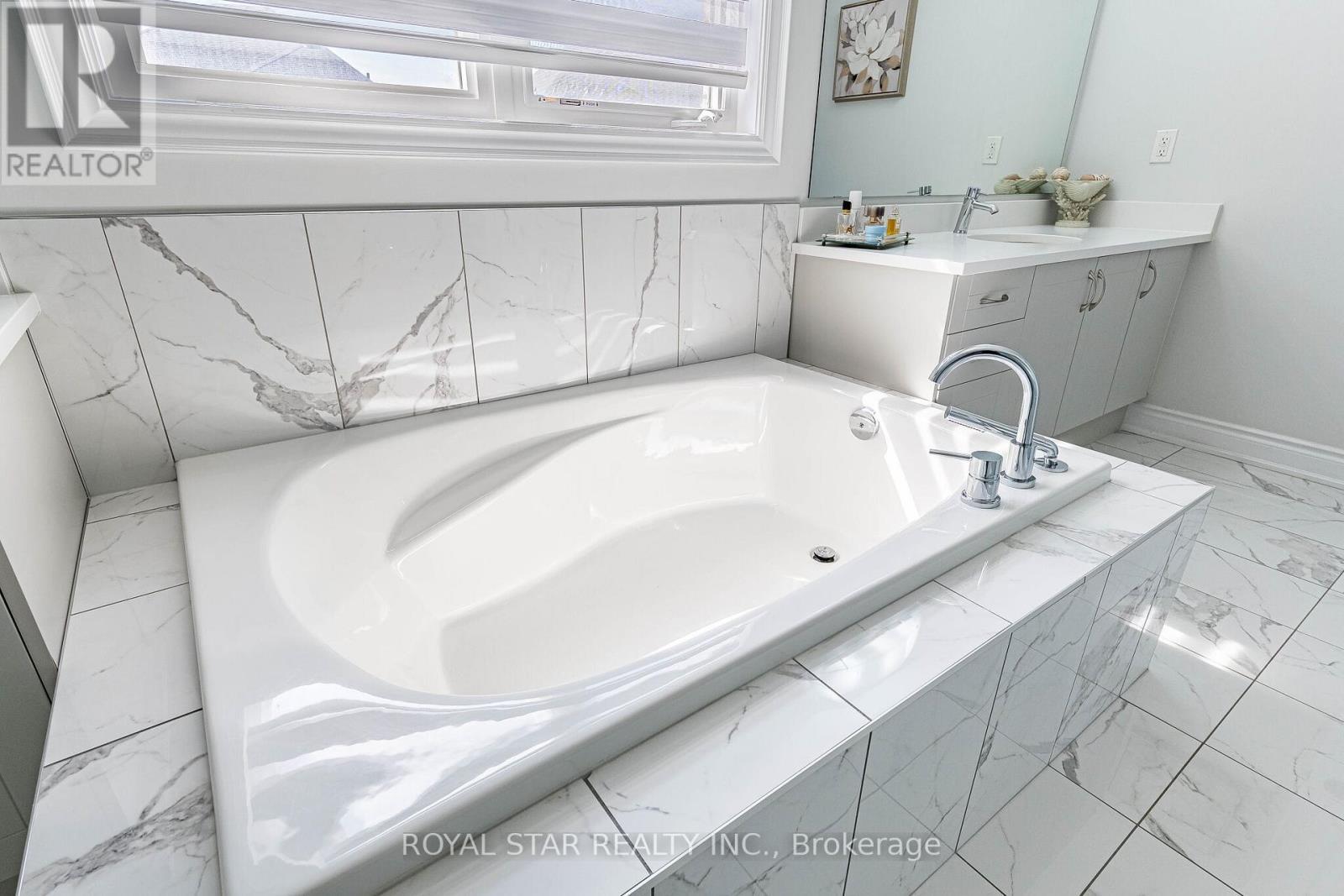 114 Folgate Crescent, Brampton, ON