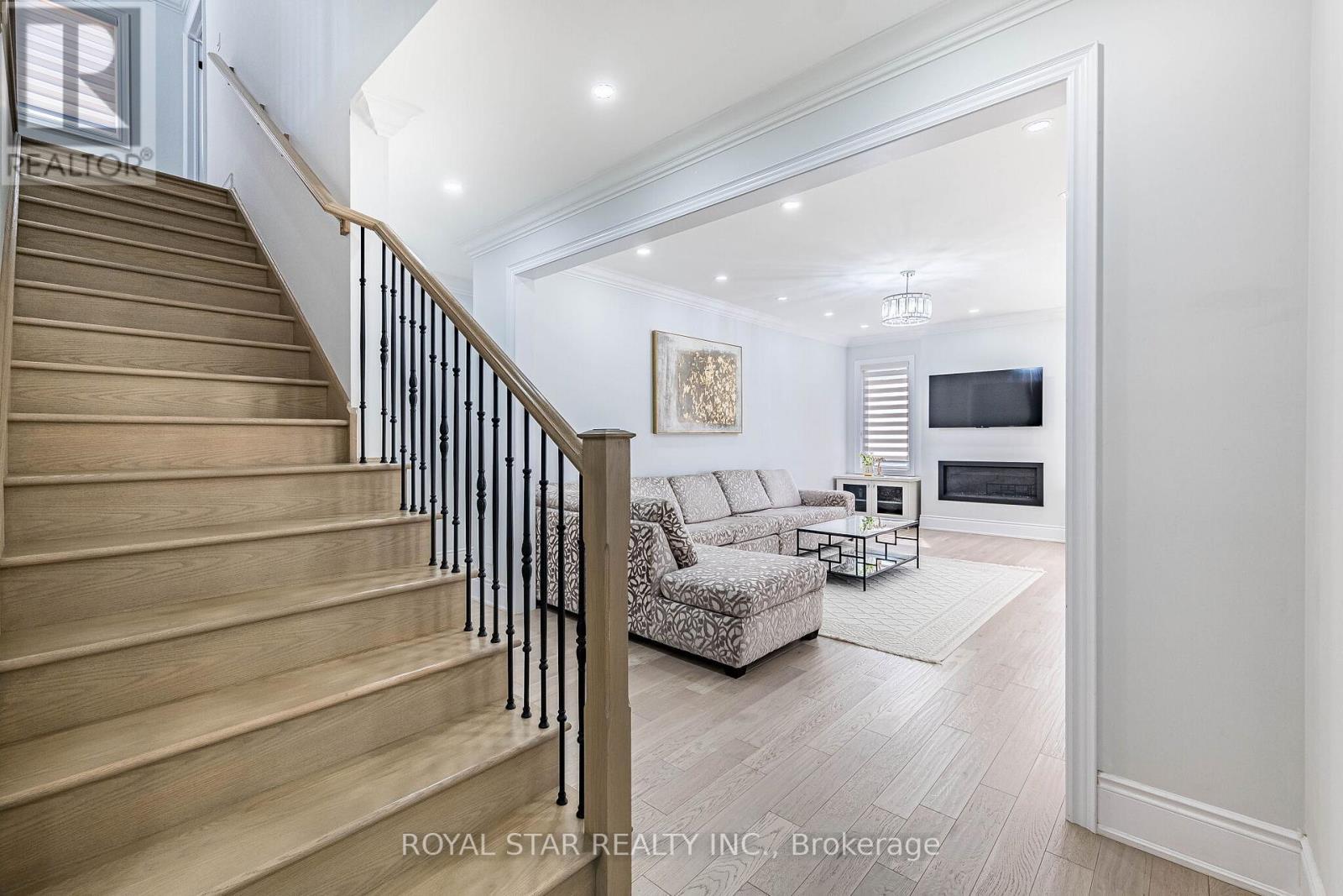 114 Folgate Crescent, Brampton, ON