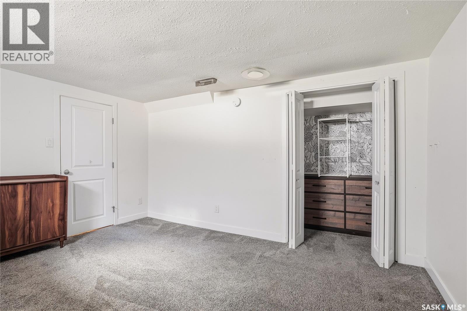621 Bedford Road, Saskatoon, SK