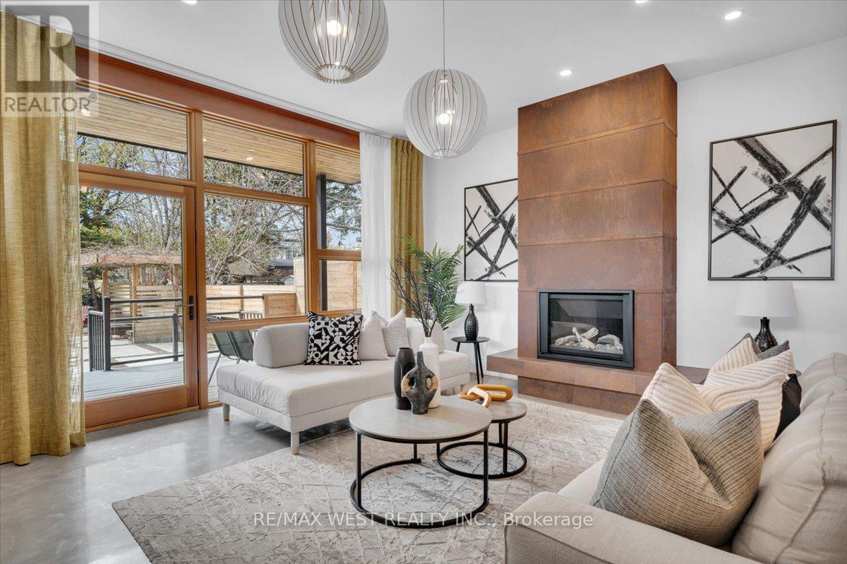 38 Smithfield Drive, Toronto, ON