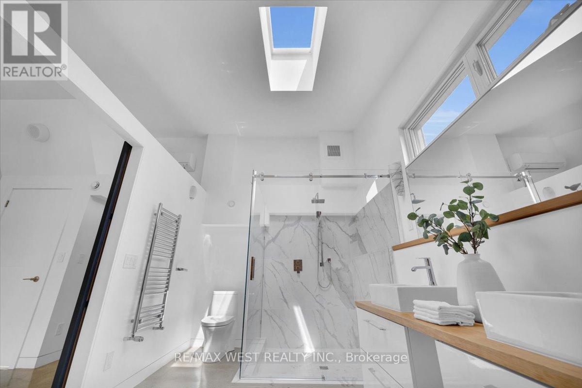 38 Smithfield Drive, Toronto, ON