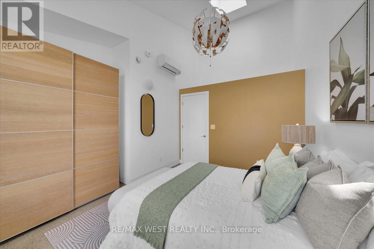 38 Smithfield Drive, Toronto, ON