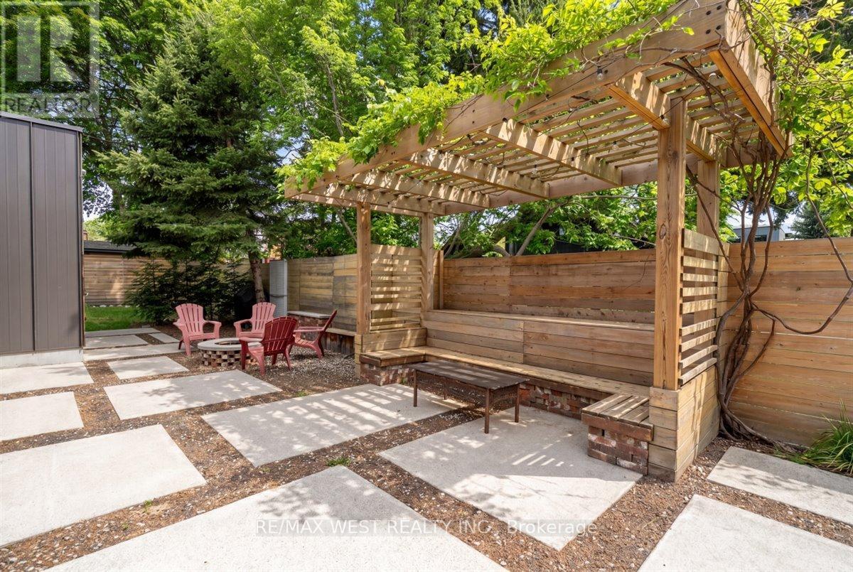 38 Smithfield Drive, Toronto, ON