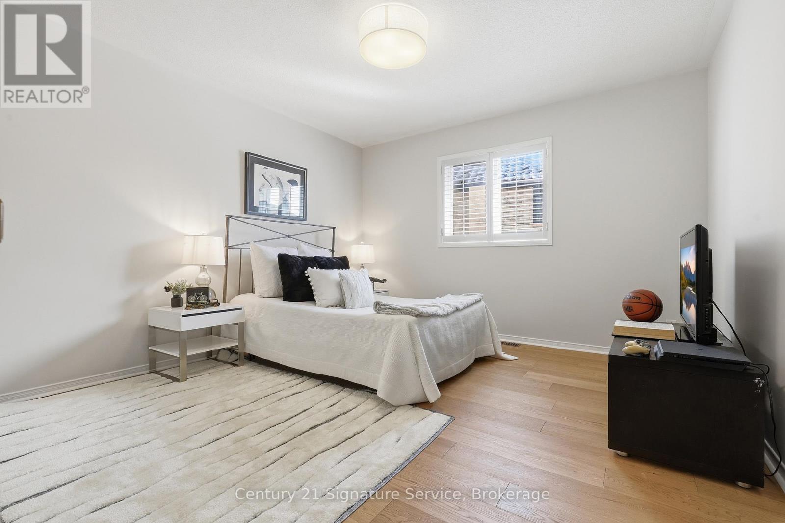 784 Avonshire Court, Mississauga, ON