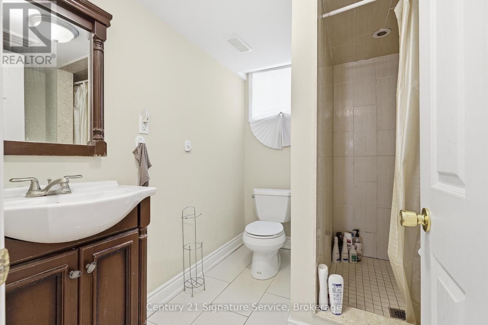 784 Avonshire Court, Mississauga, ON