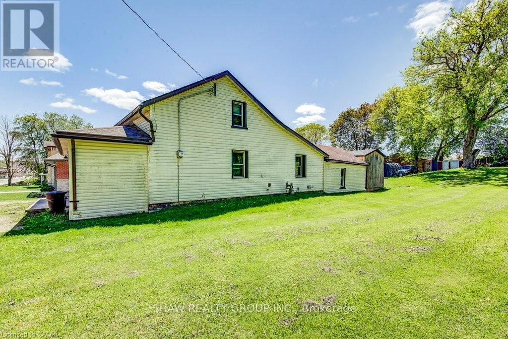 21 Main Street W, Mapleton, ON
