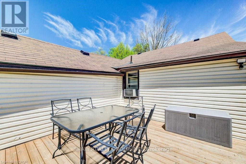 21 Main Street W, Mapleton, ON