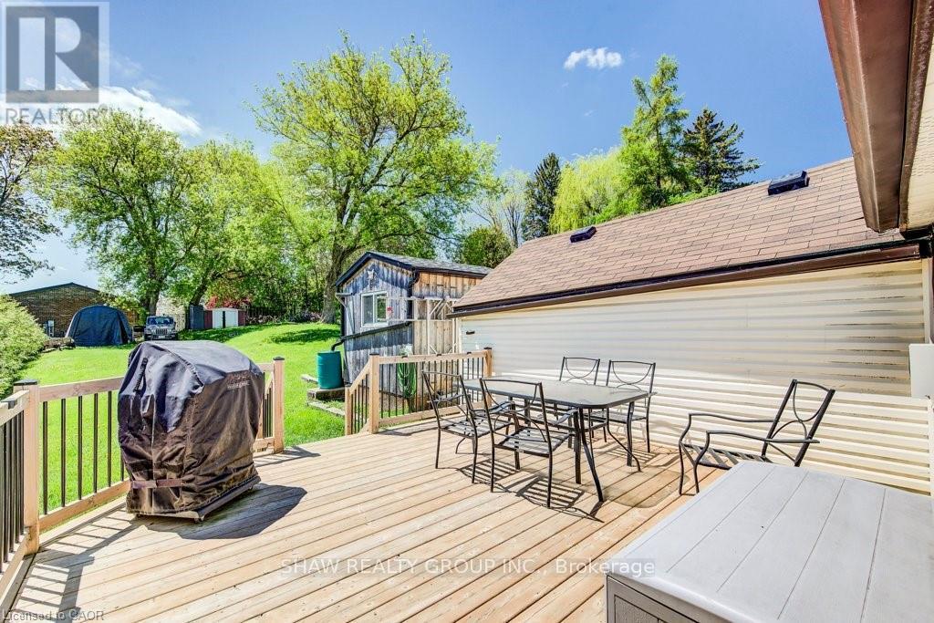 21 Main Street W, Mapleton, ON