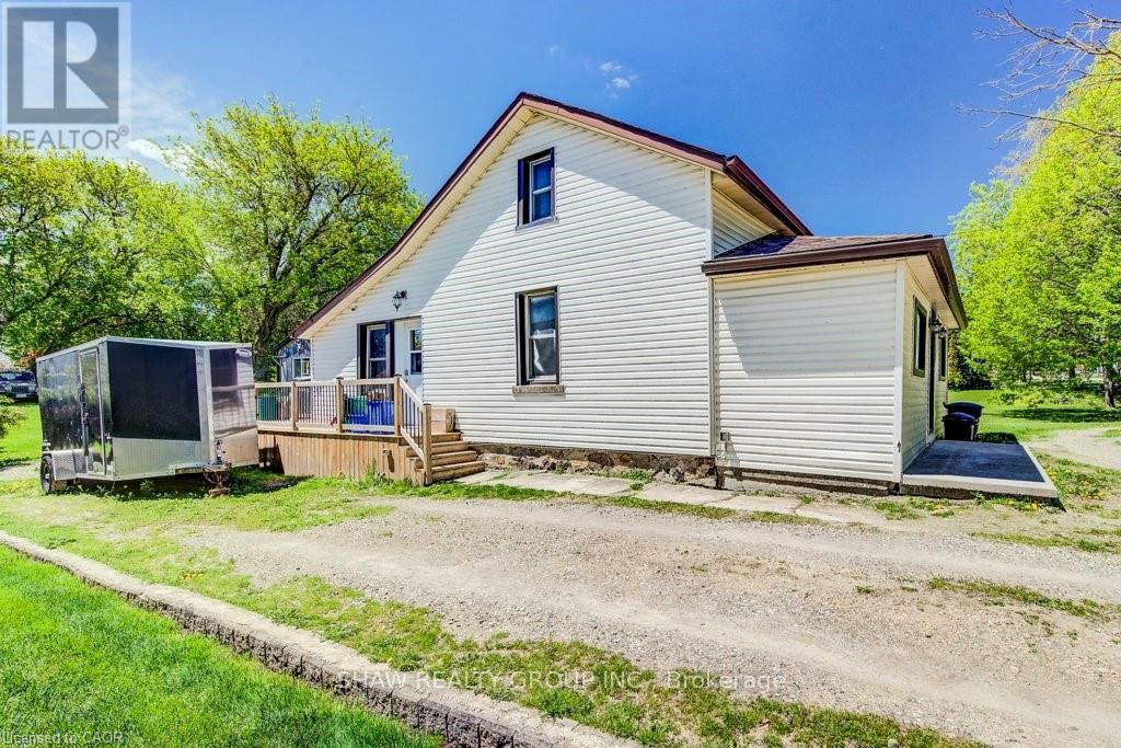 21 Main Street W, Mapleton, ON