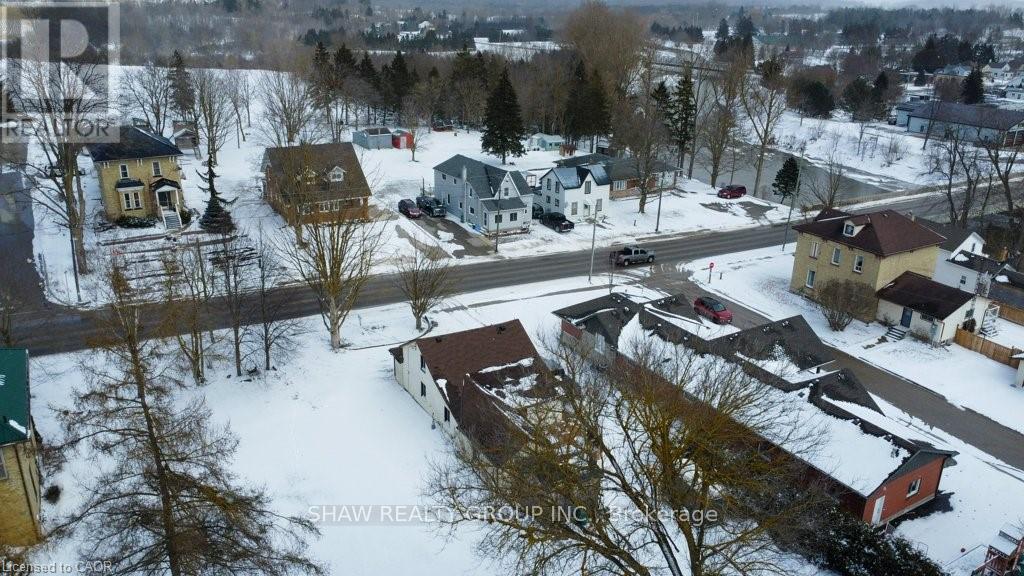 21 Main Street W, Mapleton, ON