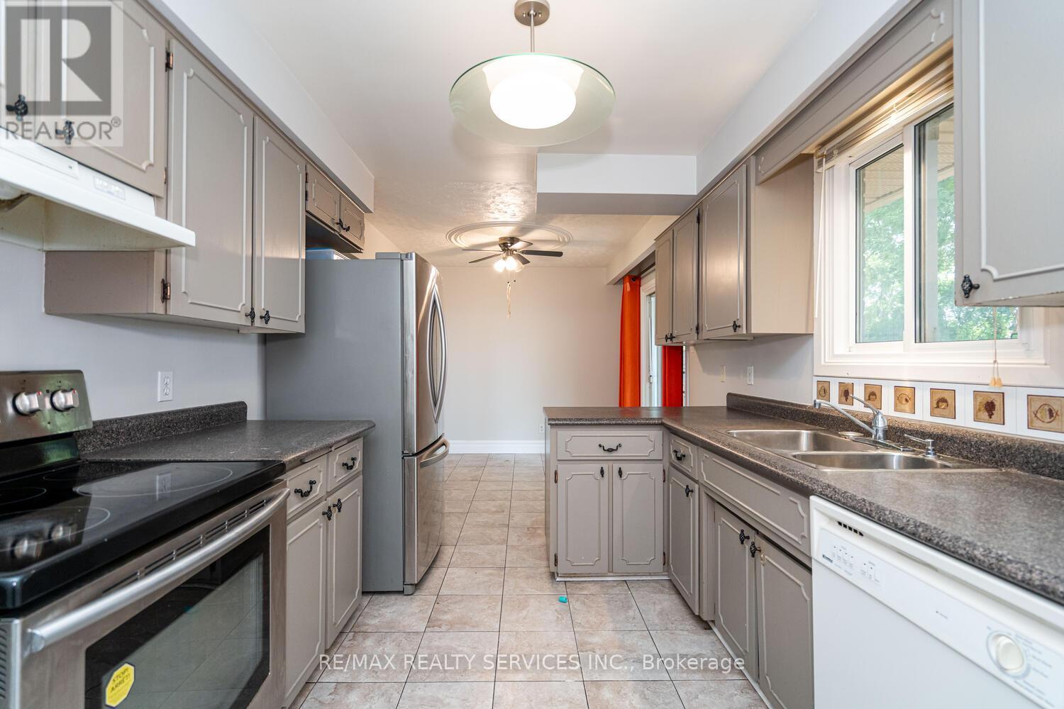 285 Thorncrest Drive, Waterloo, ON