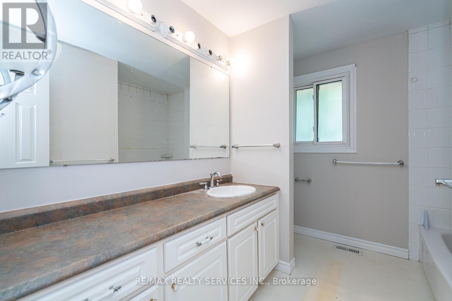 285 Thorncrest Drive, Waterloo, ON