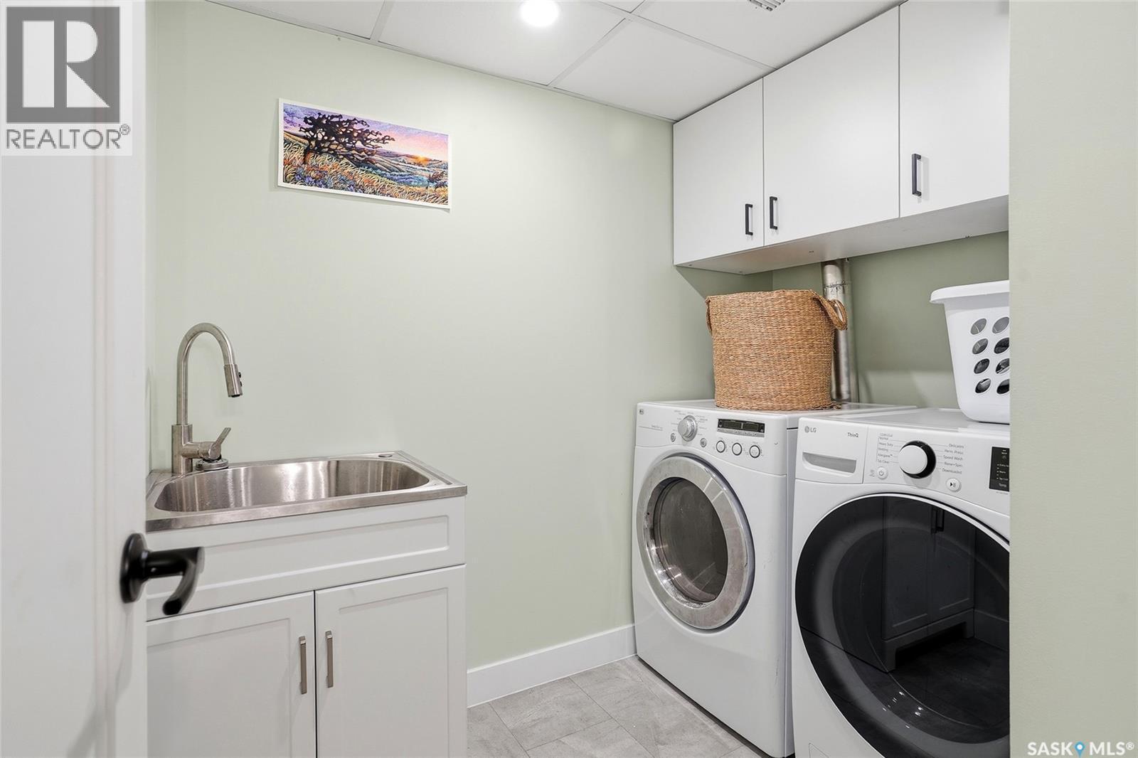 1317 East Centre, Saskatoon, SK