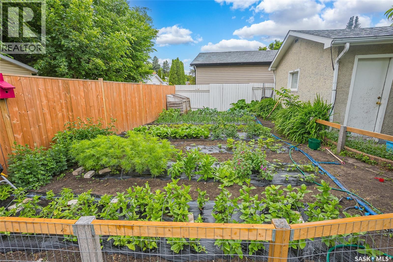 1317 East Centre, Saskatoon, SK