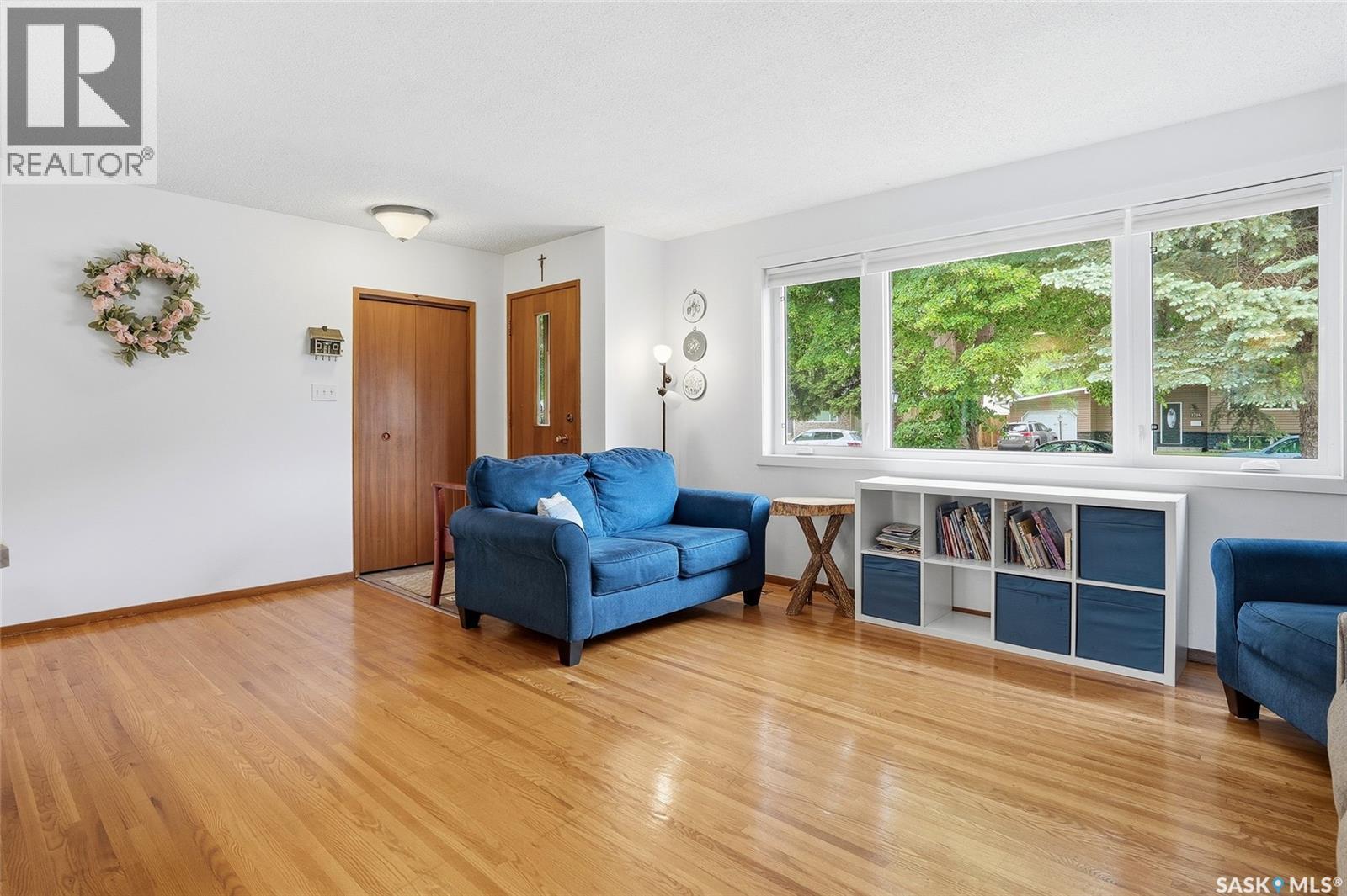 1317 East Centre, Saskatoon, SK