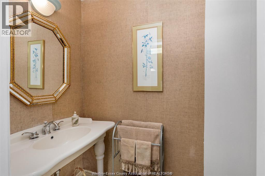 490 Shoreview, Windsor, ON
