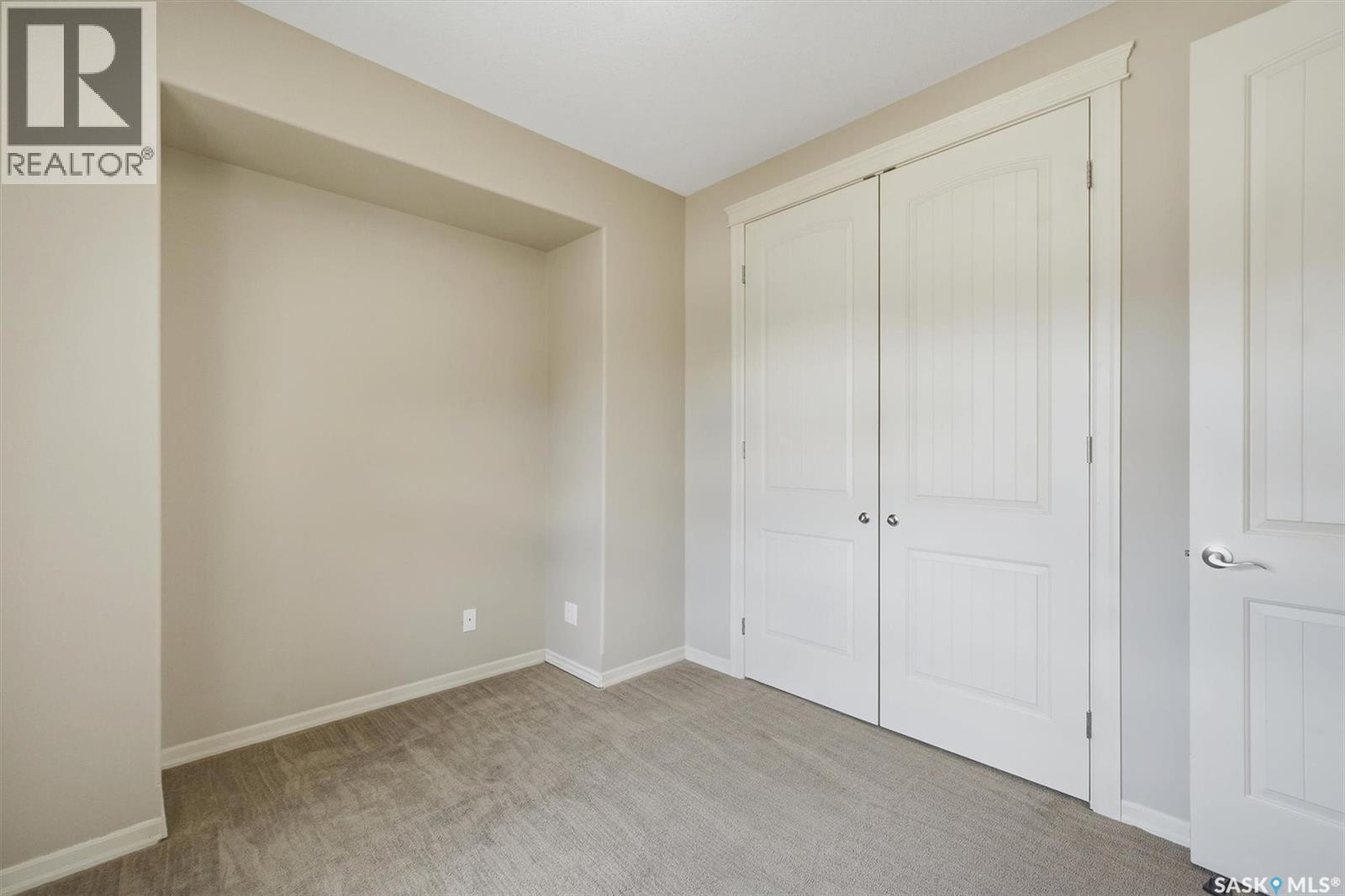 327 Hastings Lane, Saskatoon, SK