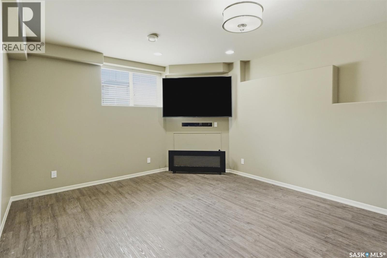327 Hastings Lane, Saskatoon, SK