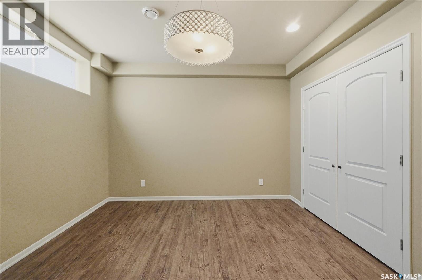 327 Hastings Lane, Saskatoon, SK