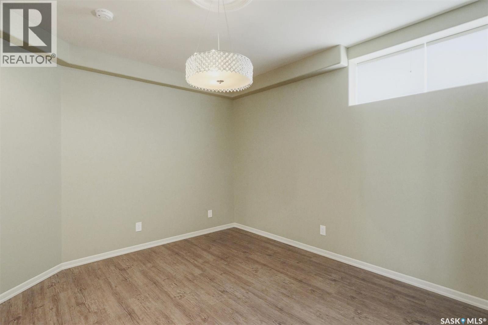 327 Hastings Lane, Saskatoon, SK