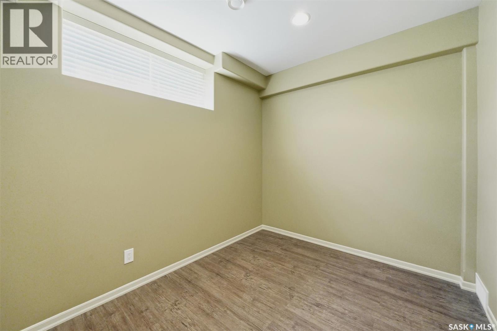 327 Hastings Lane, Saskatoon, SK