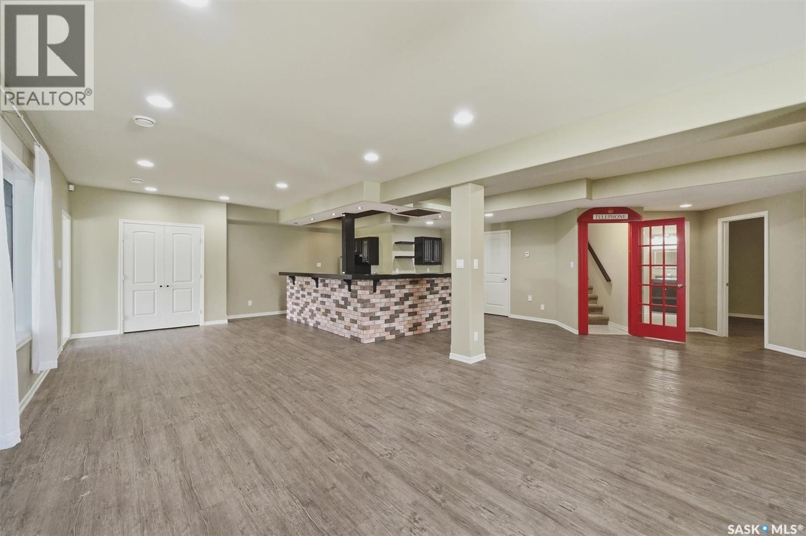327 Hastings Lane, Saskatoon, SK