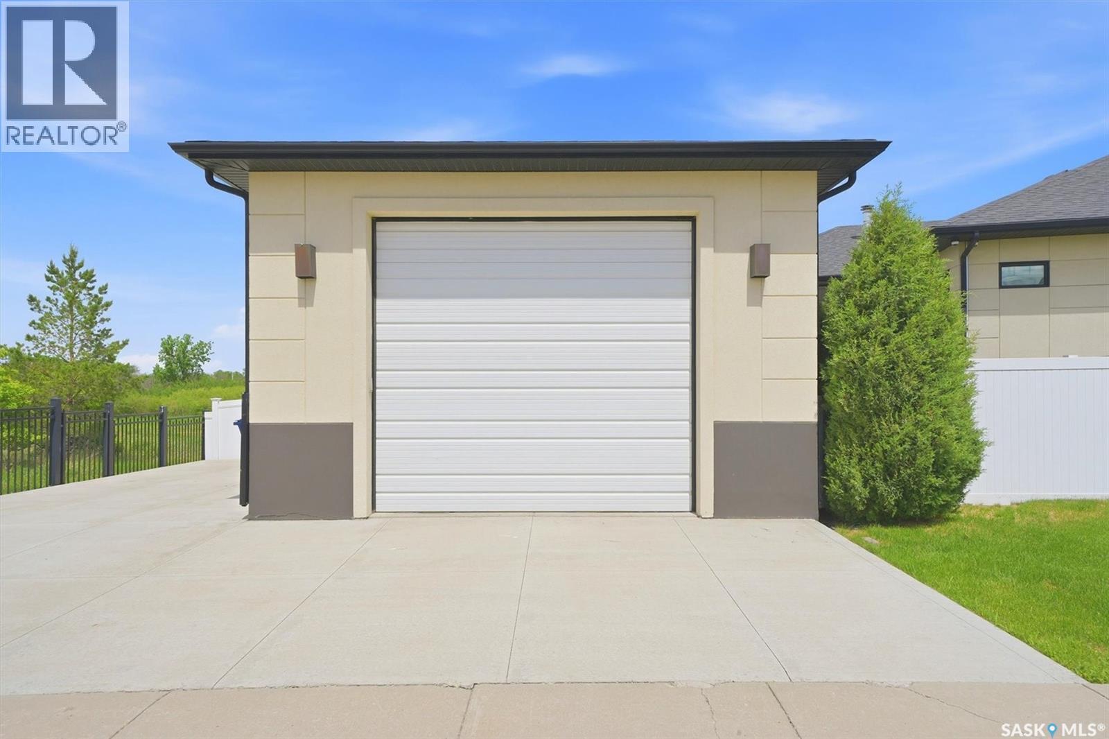 327 Hastings Lane, Saskatoon, SK