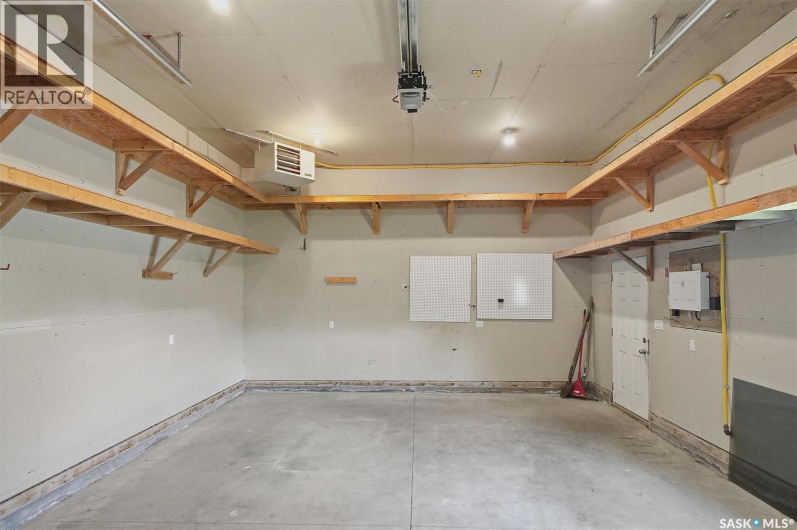 327 Hastings Lane, Saskatoon, SK