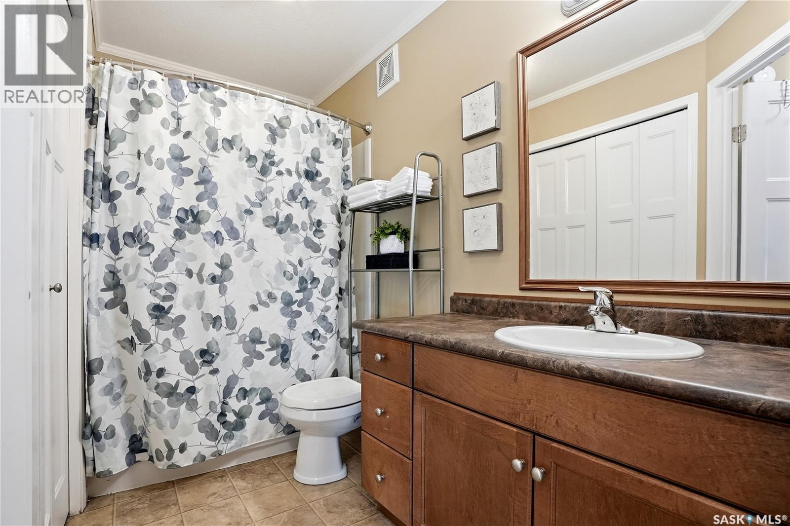 703 715 Hart Road, Saskatoon, SK
