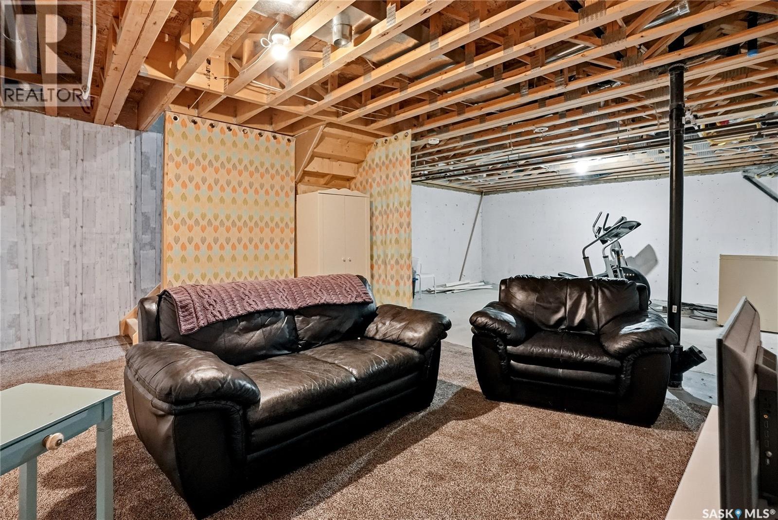 703 715 Hart Road, Saskatoon, SK
