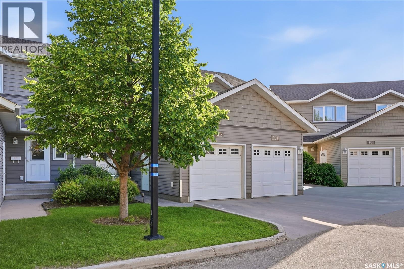 703 715 Hart Road, Saskatoon, SK
