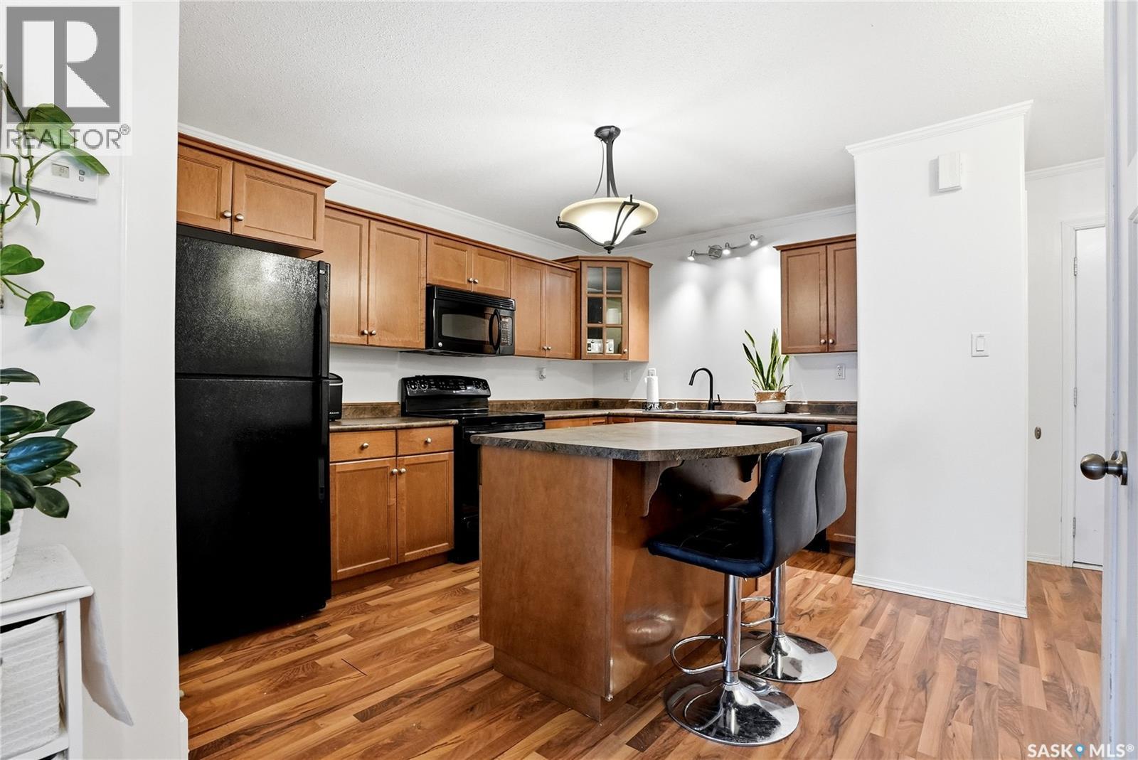 703 715 Hart Road, Saskatoon, SK