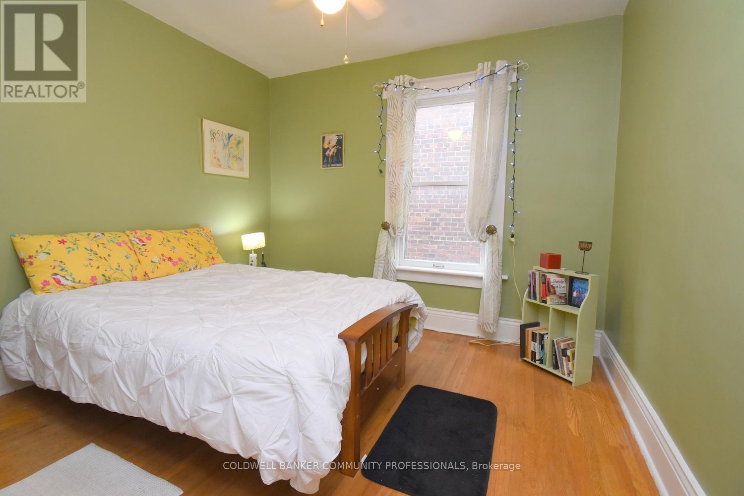 28 St Clair Avenue, Hamilton, ON