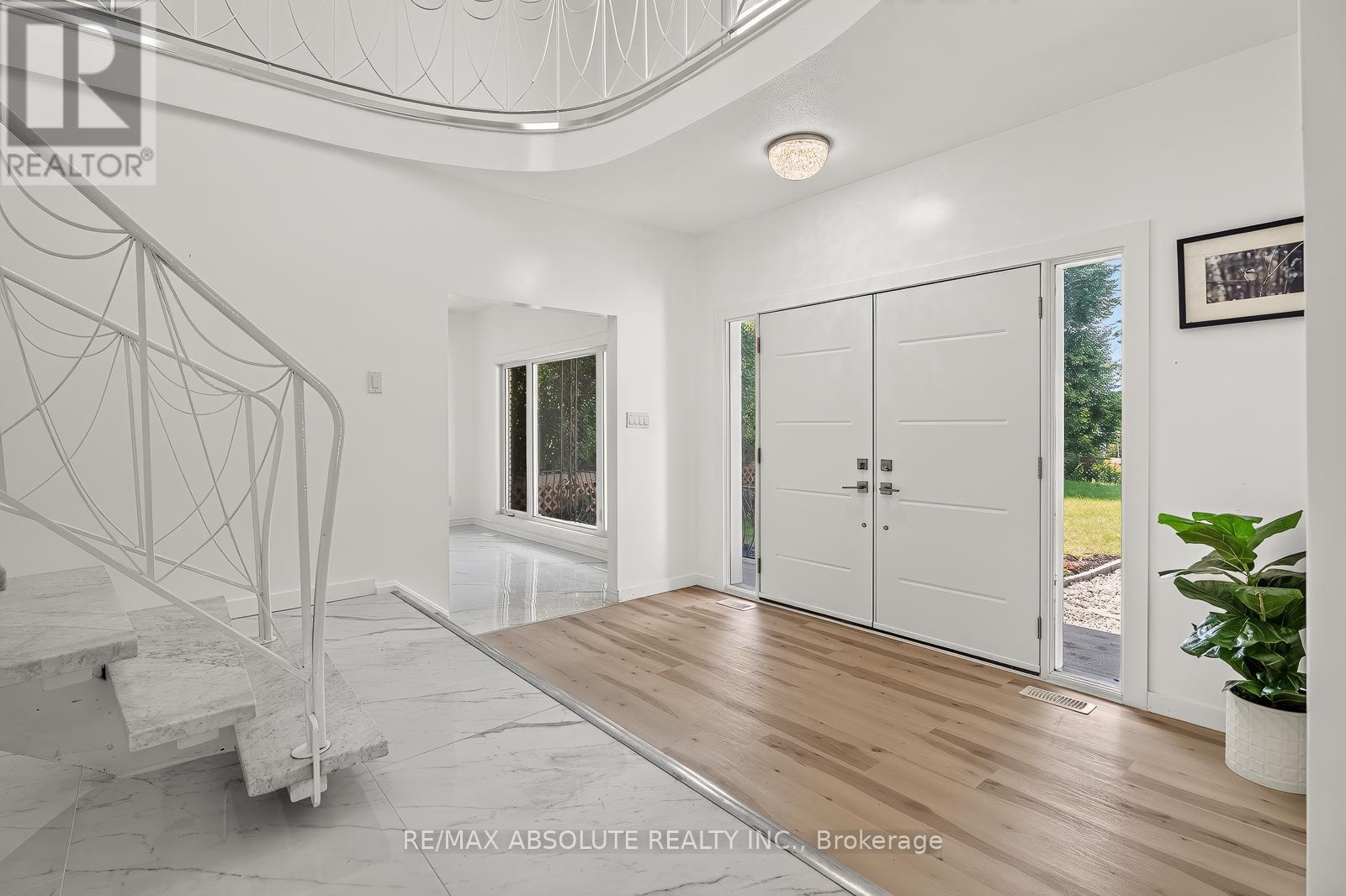 1444 Normandy Crescent, Ottawa, ON - Indoor Photo Showing Other Room