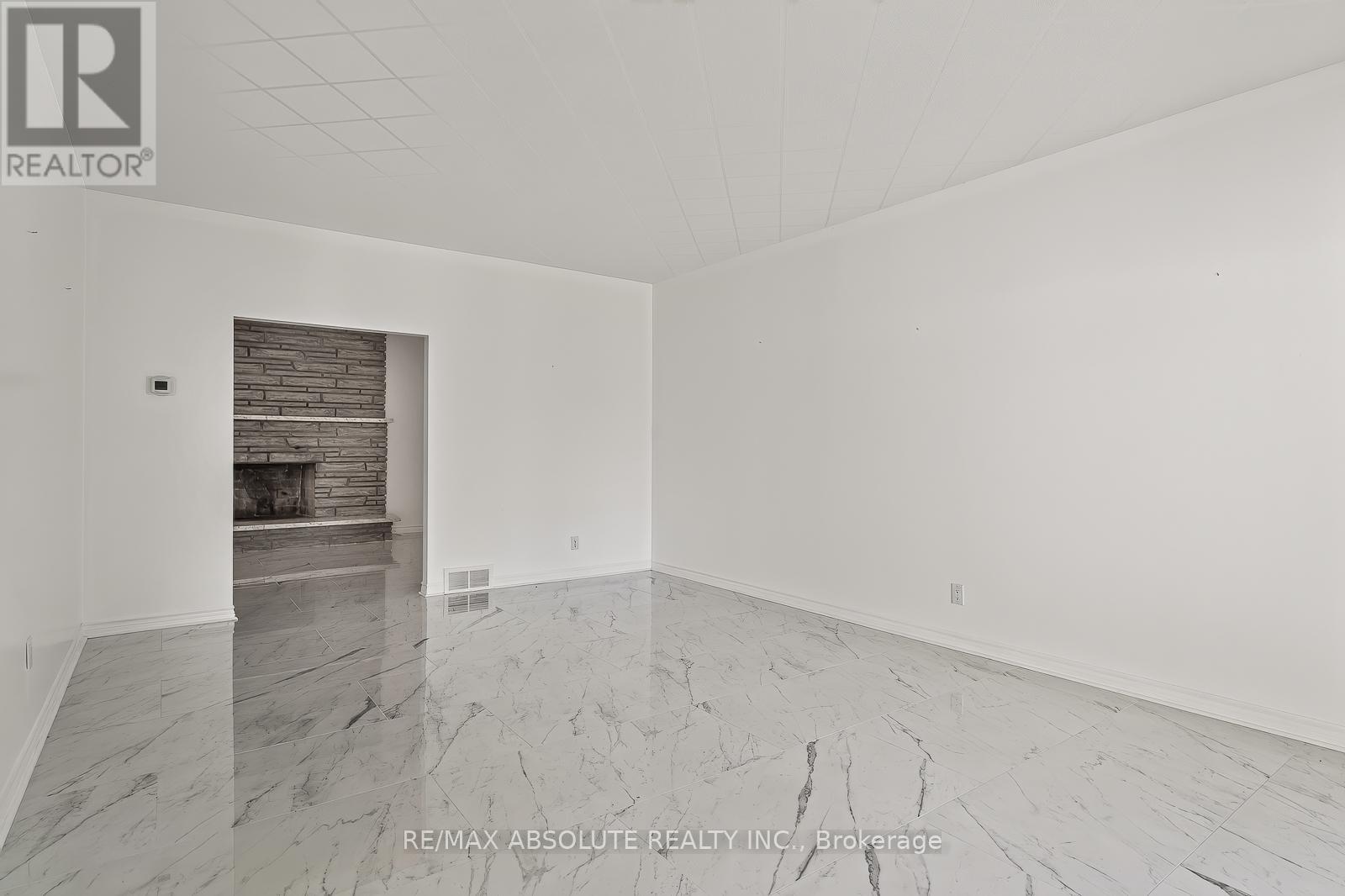 1444 Normandy Crescent, Ottawa, ON - Indoor Photo Showing Other Room
