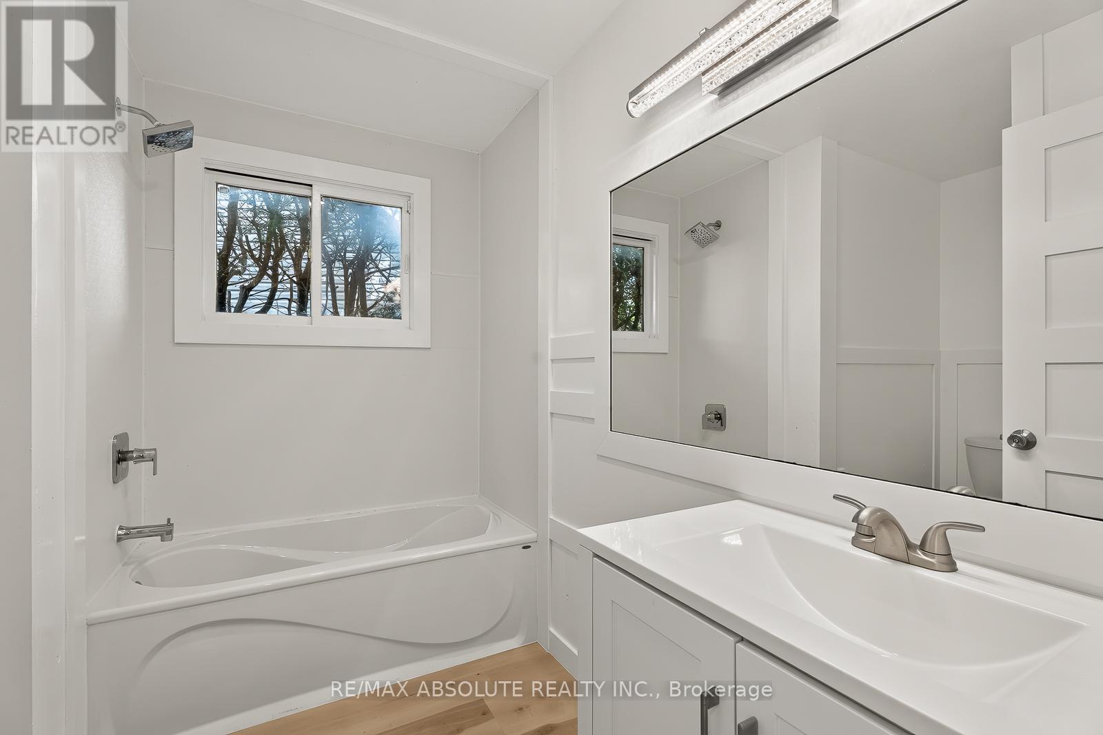 1444 Normandy Crescent, Ottawa, ON - Indoor Photo Showing Bathroom
