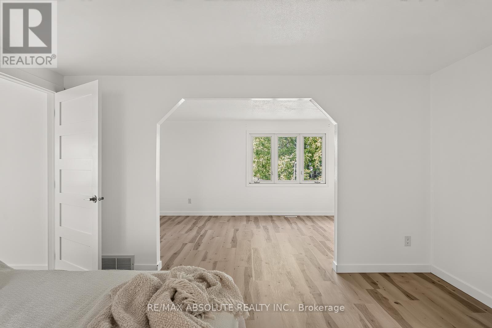 1444 Normandy Crescent, Ottawa, ON - Indoor