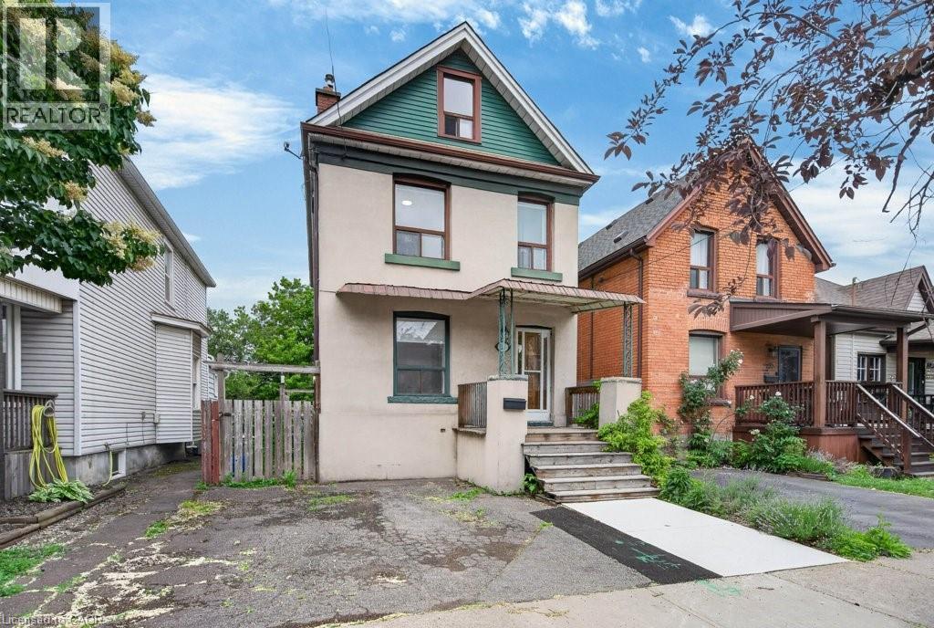 21 East Bend Avenue N, Hamilton, ON
